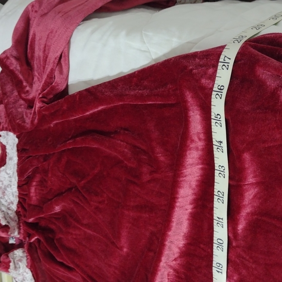 Vintage Gilligan & O Malley velour gown/robe, sz medium - Picture 10 of 12